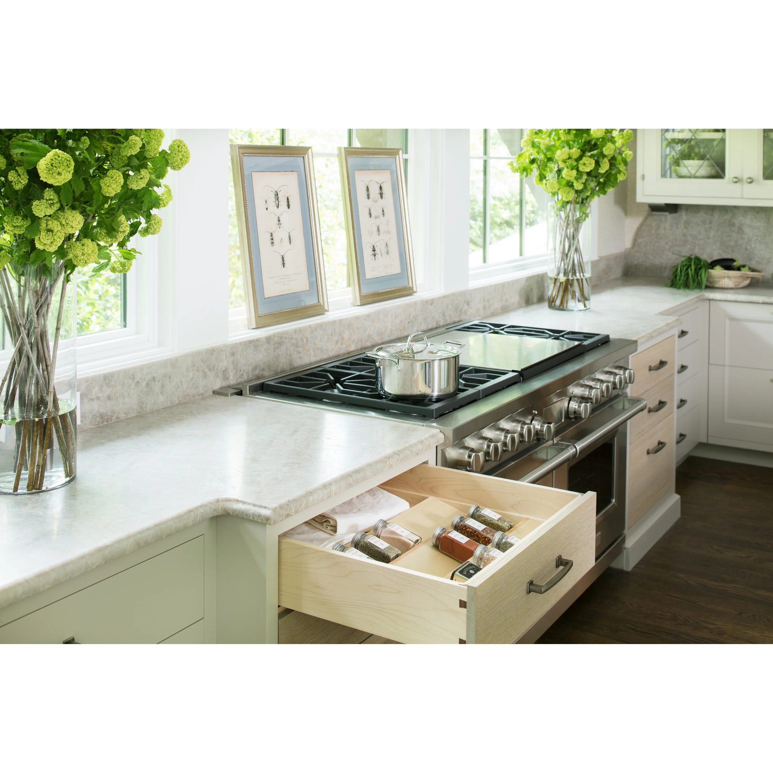 22 in Wood Spice Drawer Insert Natural 22 in (559 mm) W x 19.75 in (502 mm) D x 1.55 in (39 mm) H - Image 7