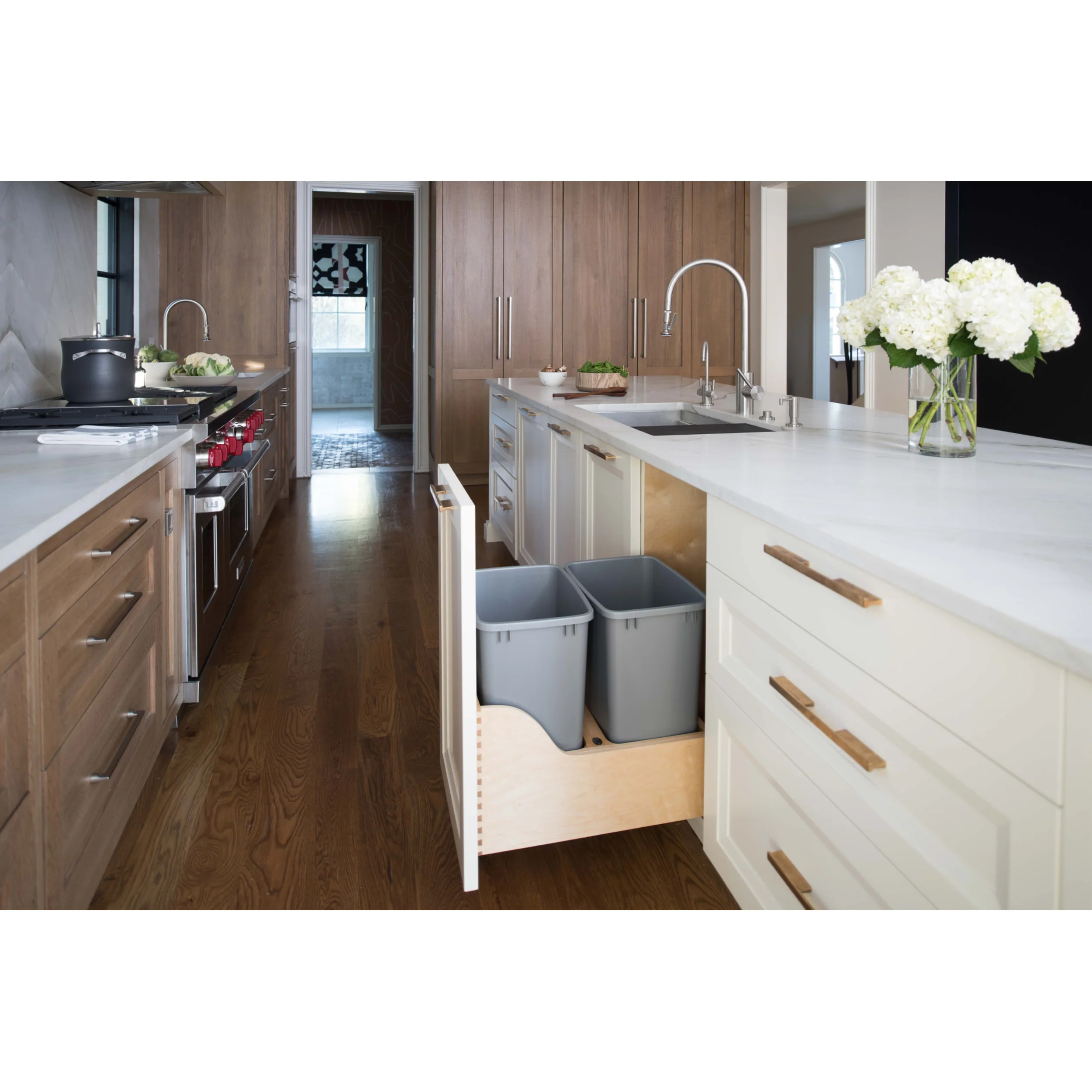 Double 35 Qrt Pull-Out Waste Container Natural 15 in (381 mm) W x 21.67 in (550 mm) D x 20.38 in (518 mm) H - Image 5