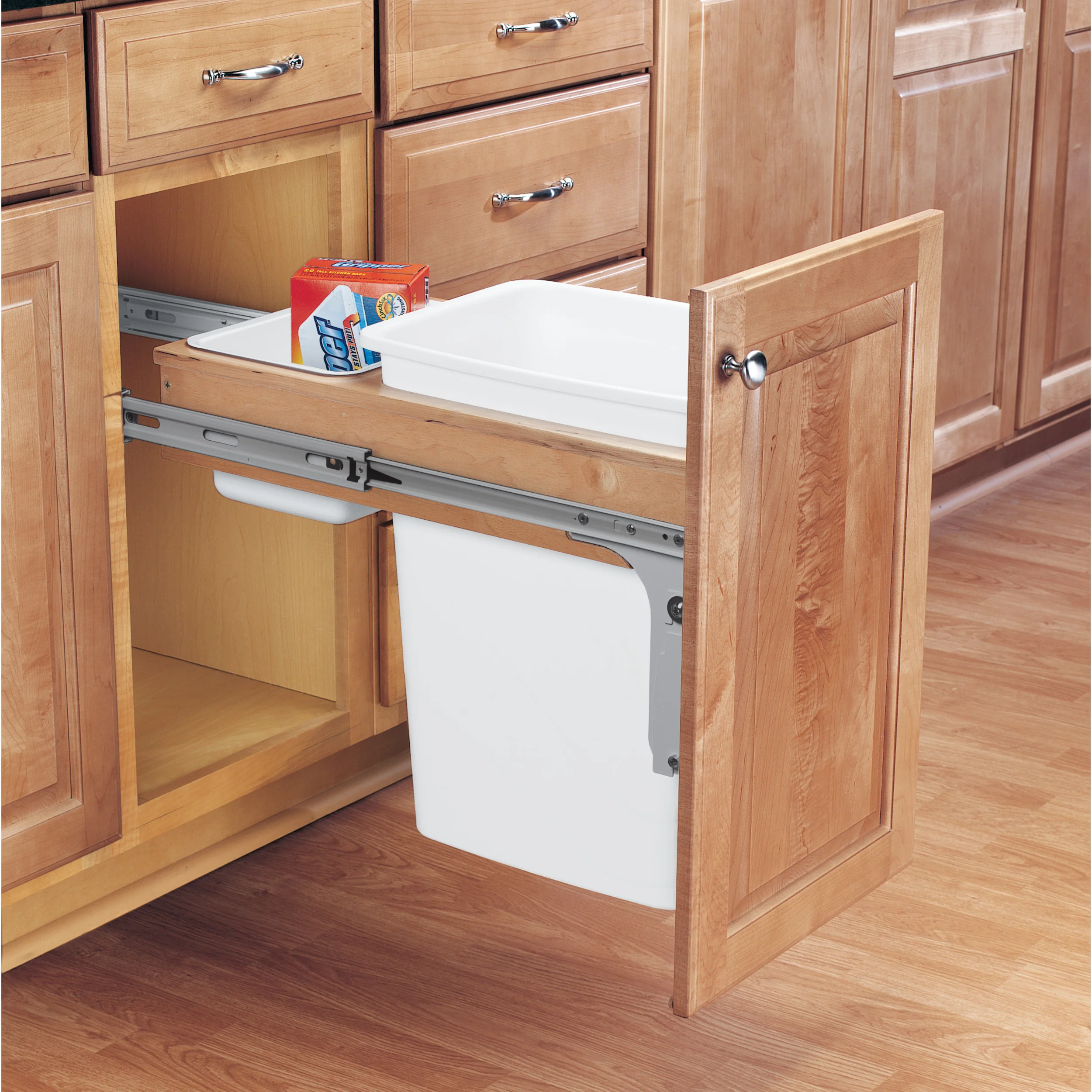 35 Qrt Top mount Waste Container (1-5/8" faceframe) Natural 11.75 in (298 mm) W x 22.75 in (578 mm) D x 17.88 in (454 mm) H - Image 3