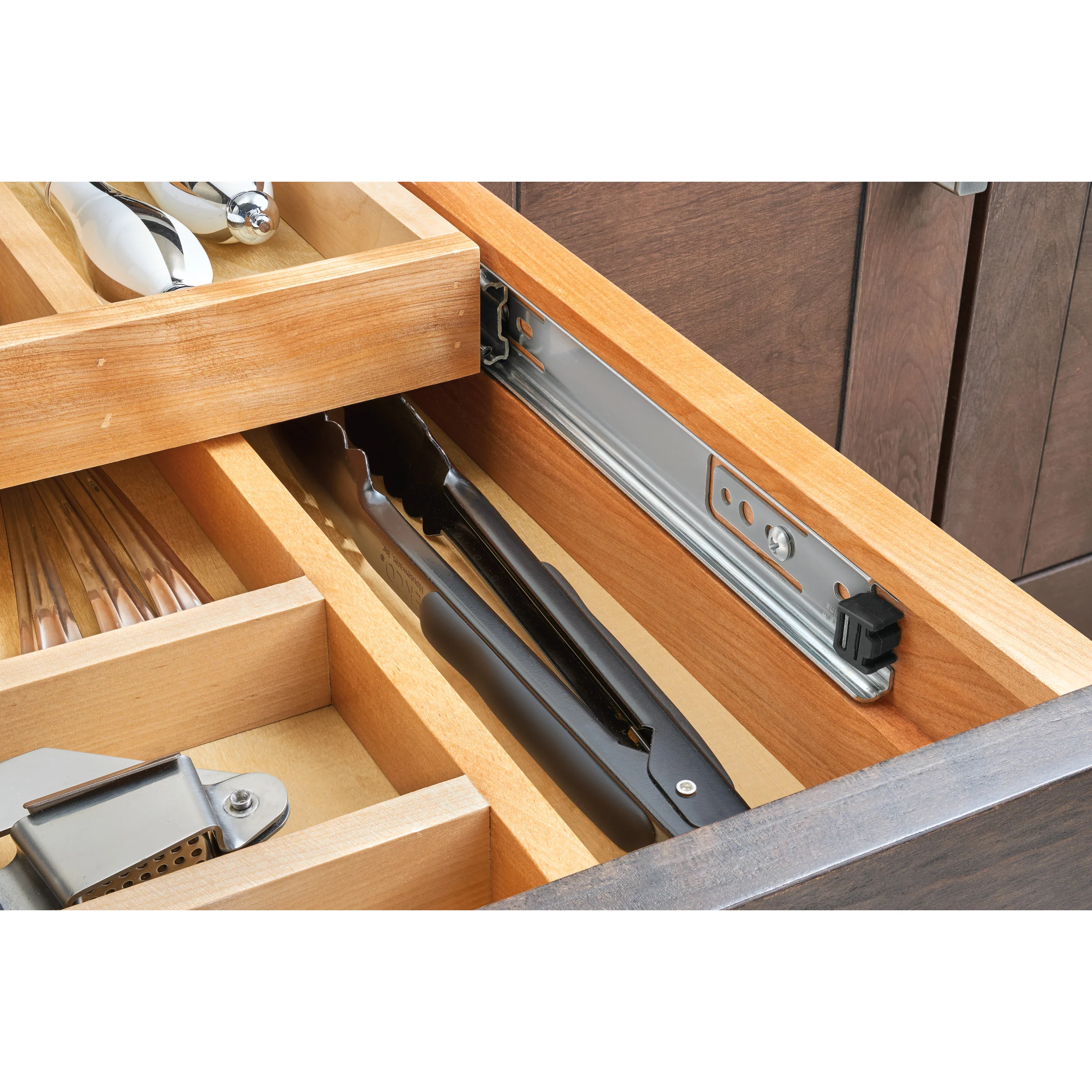 18 in Tiered Cutlery Drawer system Soft Close Natural 18 in (457 mm) W x 21.5 in (546 mm) D x 4.31 in (109 mm) H - Image 2
