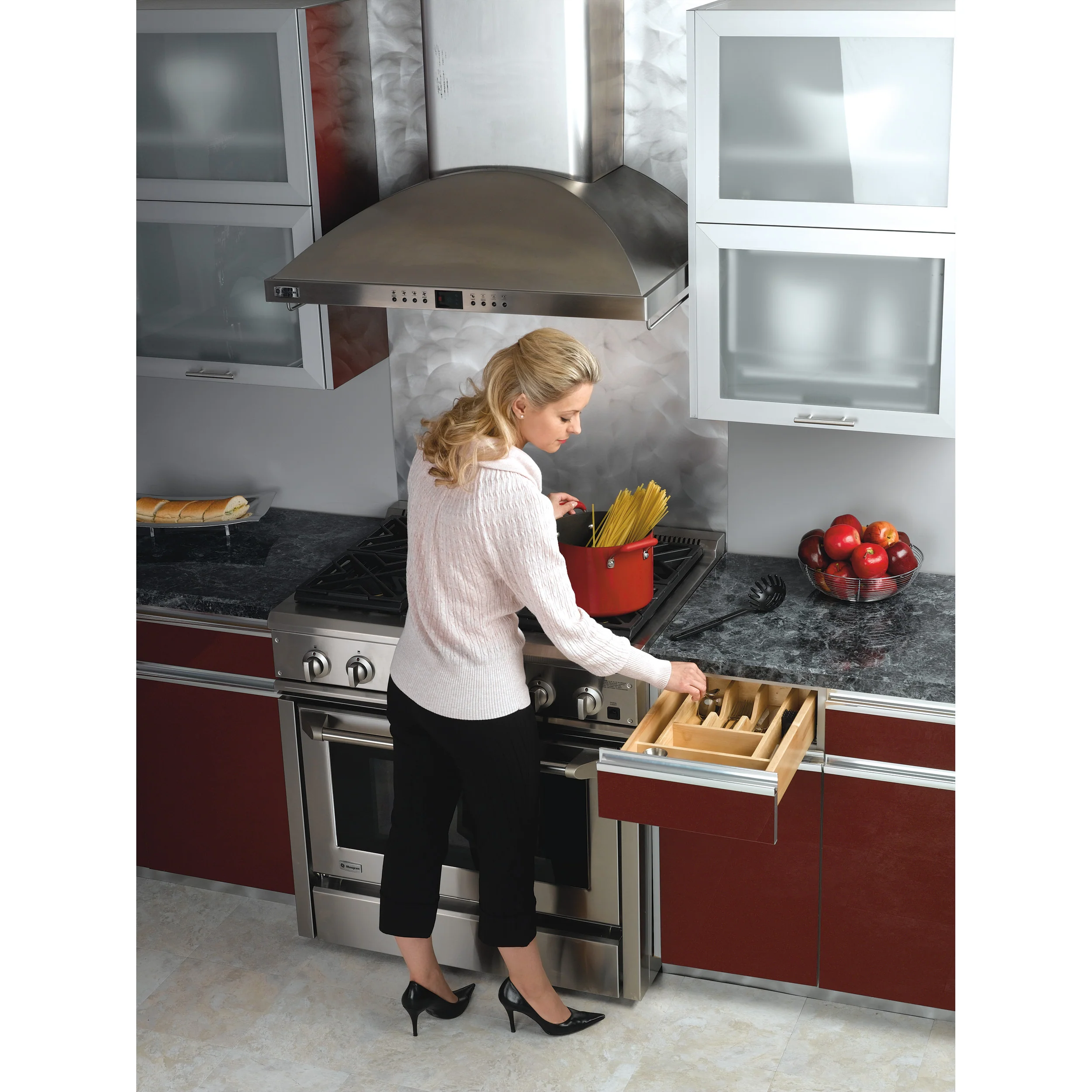 18.5 in Shallow Wood Utility Tray Insert Natural  18.5 in (470 mm) W x 22 in (559 mm) D x 2.38 in (60 mm) H - Image 3