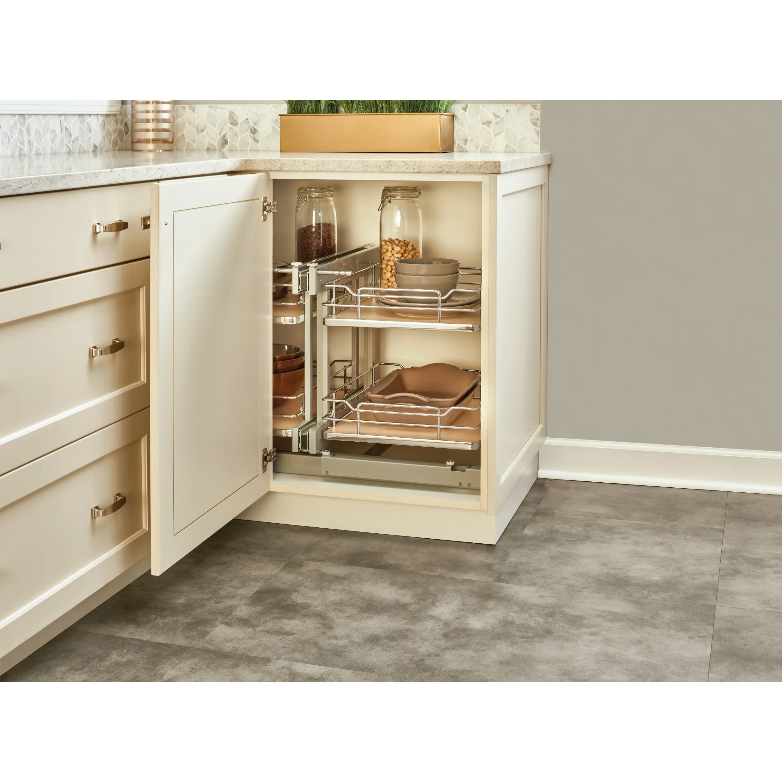 15 in Maple Blind Corner Organizer Soft-Close Natural 26.25 in (667 mm) W x 20.25 in (514 mm) D x 21 in (533 mm) H - Image 13