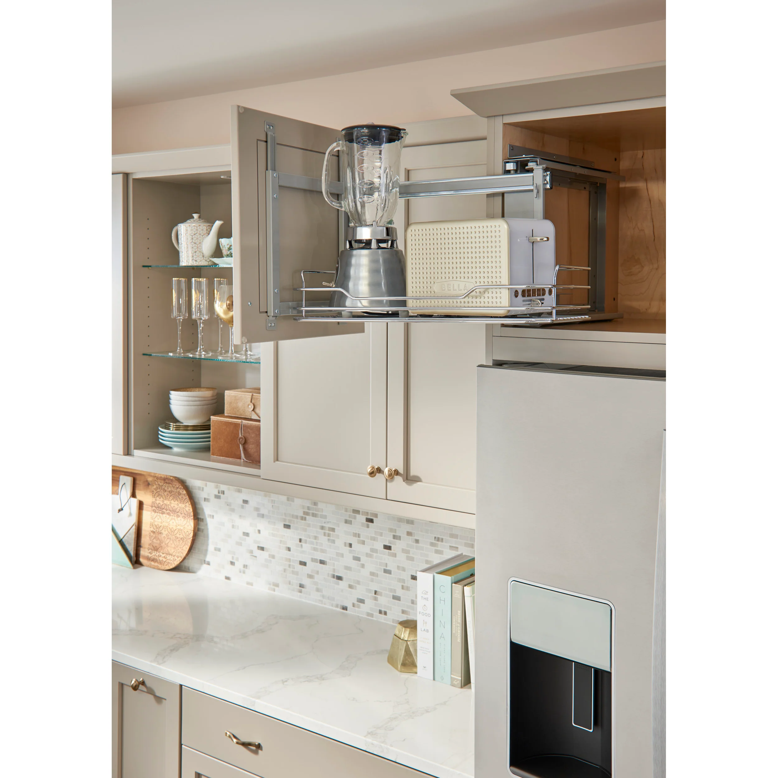 15 in Chrome Above Appliance Organizer Chrome 13 in (330 mm) W x 19 in (483 mm) D x 14.75 in (375 mm) H - Image 3