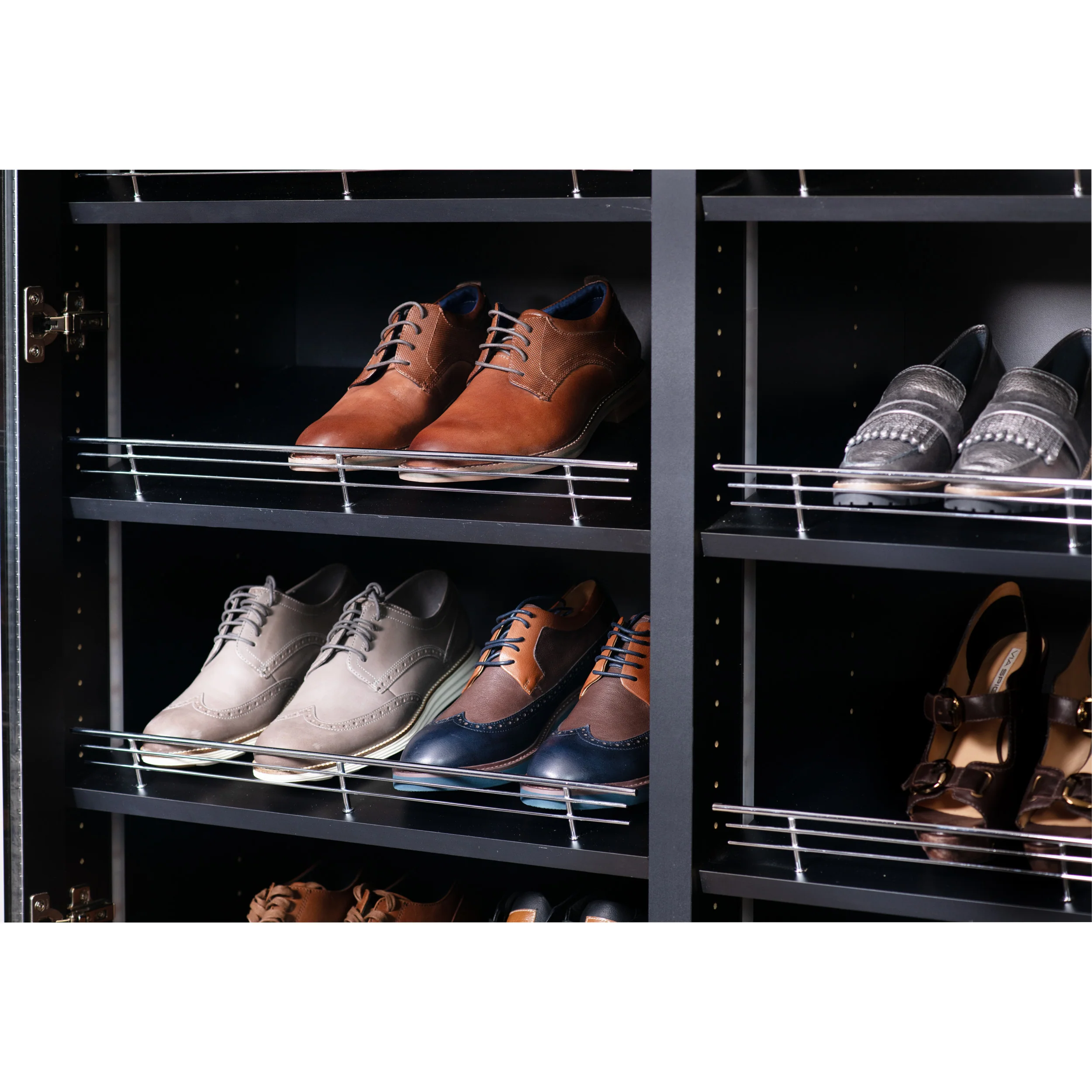 29 in Chrome Wire Shoe Rail Chrome 29 in (737 mm) W x 0.25 in (6 mm) D x 2.25 in (57 mm) H - Image 7